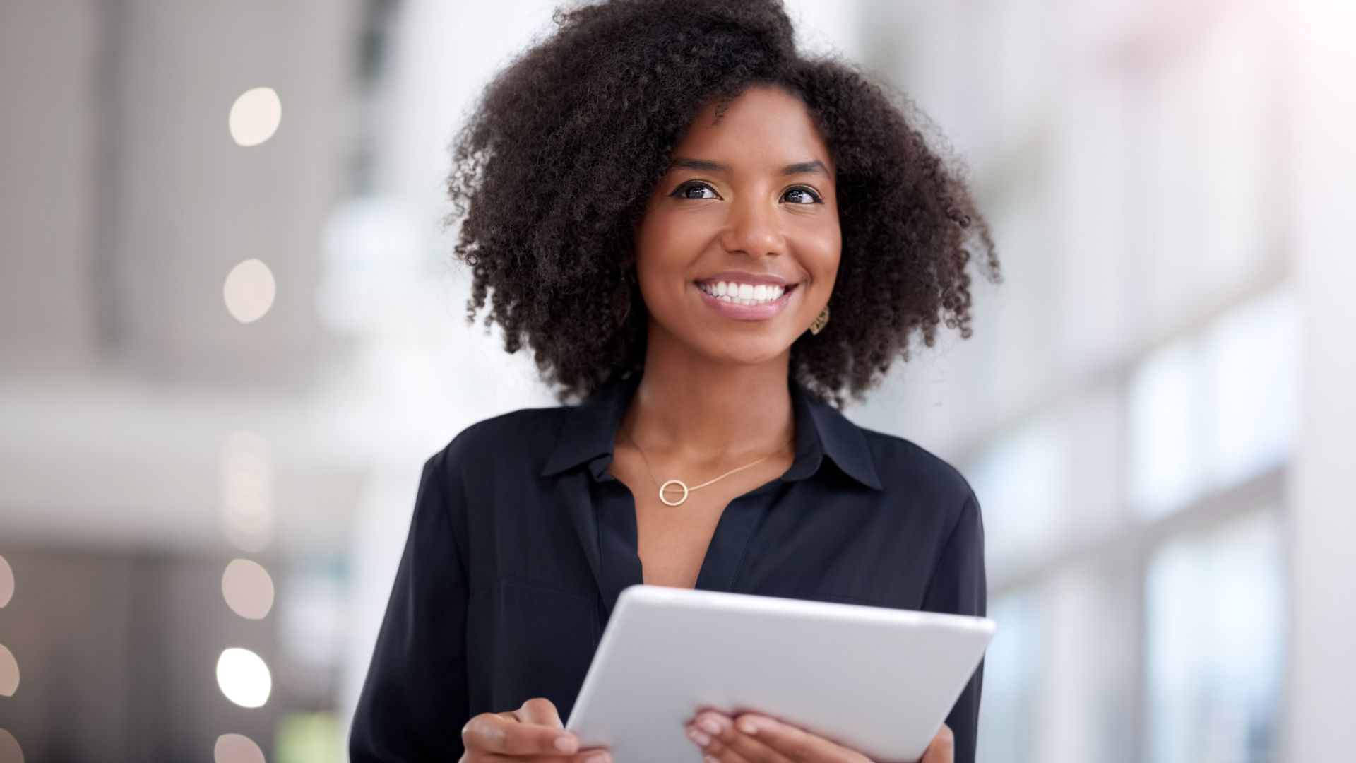 smiling african american business woman